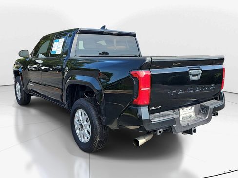 Used 2025 Toyota Tacoma SR5 RWD image 5