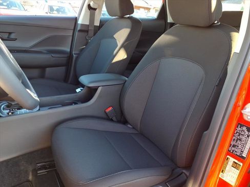 New 2026 Hyundai Kona SE image 5