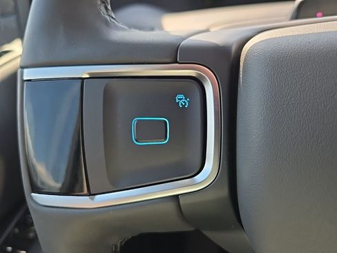 New 2025 Ford Expedition Active image 23