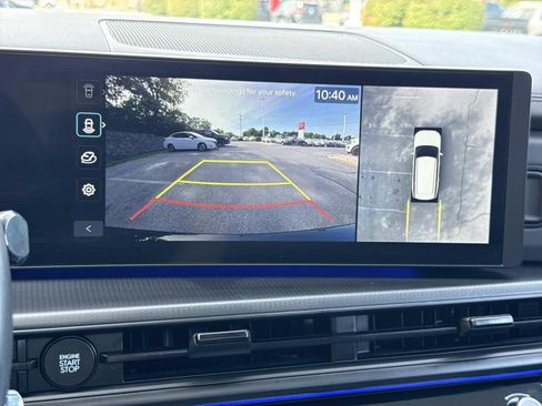 Used 2025 Hyundai Santa Fe Calligraphy FWD image 11