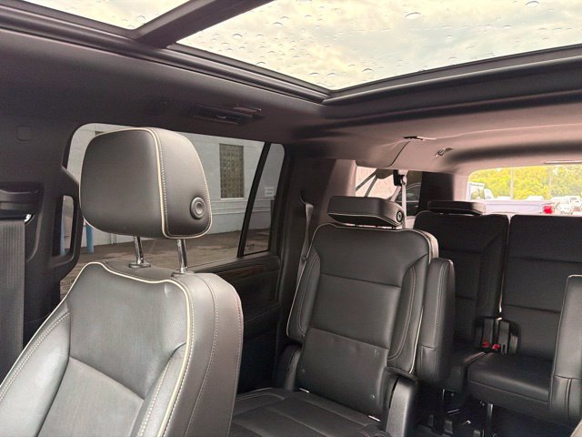 Used 2021 Chevrolet Suburban Premier w/ Premium Package AWD/4WD image 64