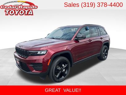 Used 2025 Jeep Grand Cherokee Altitude