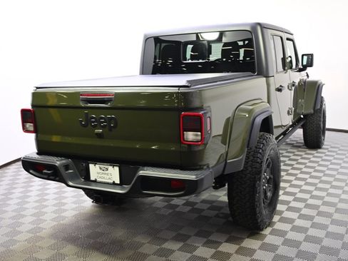 Used 2023 Jeep Gladiator Sport AWD/4WD image 6