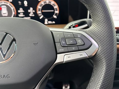 Used 2026 Volkswagen Tiguan SEL R-Line image 25