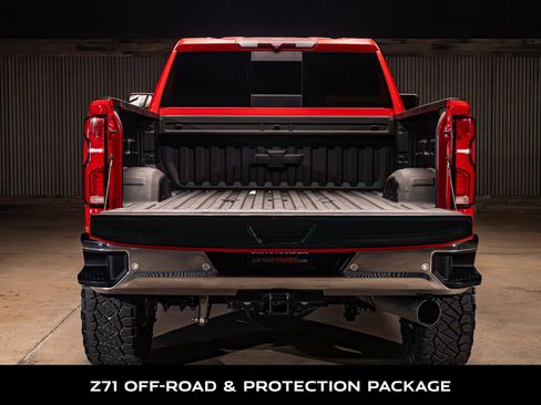 Used 2024 Chevrolet Silverado 2500 LTZ w/ LTZ Convenience Package AWD/4WD image 8