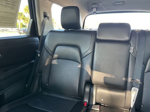 Used 2024 Nissan Pathfinder SL image 17