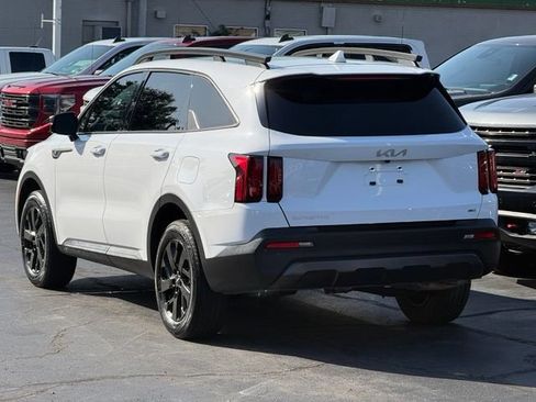 Used 2023 Kia Sorento S w/ Panoramic Sunroof Package AWD/4WD image 5