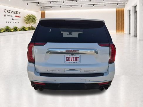 Used 2021 GMC Yukon Denali w/ LPO, Illumination Package AWD/4WD image 12