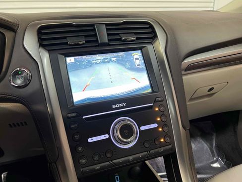 Used 2017 Ford Fusion Energi Platinum FWD image 9