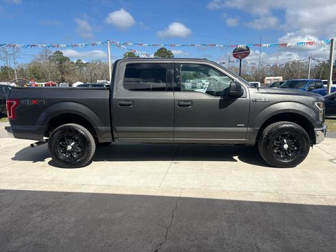 Used 2016 Ford F150 XLT w/ Trailer Tow Package image 4