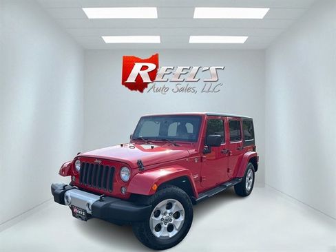 Used 2014 Jeep Wrangler Unlimited Sahara w/ Connectivity Group AWD/4WD image 1