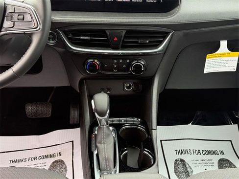 Used 2025 Buick Encore GX Preferred image 15