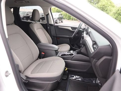 Used 2022 Ford Escape SE FWD image 25
