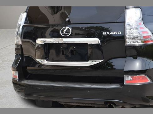 Used 2015 Lexus GX 460 w/ Premium Package AWD/4WD image 28