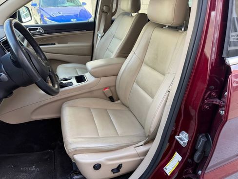 Used 2019 Jeep Grand Cherokee Limited image 12