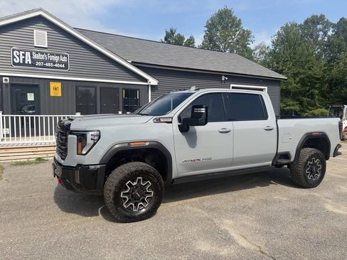 Used 2024 GMC Sierra 2500 AT4X AWD/4WD image 1