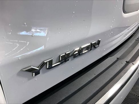 Used 2019 GMC Yukon Denali image 28