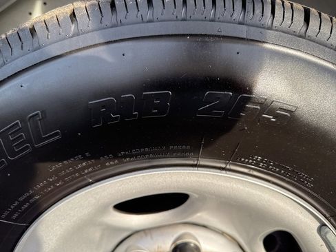 Used 2024 GMC Savana 2500 w/ Driver Convenience Package image 29