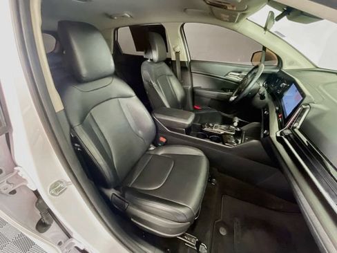 Used 2023 Kia Sportage EX FWD image 29