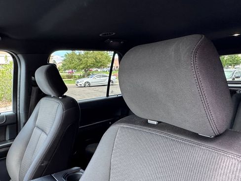Used 2018 Ford Expedition XLT AWD/4WD image 21