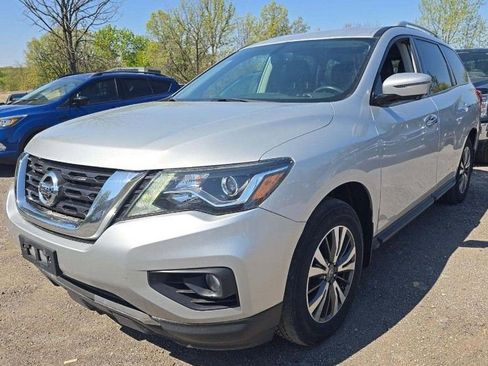 Used 2017 Nissan Pathfinder SL AWD/4WD image 1