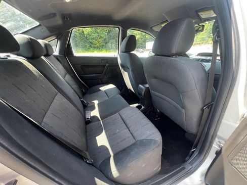 Used 2010 Ford Focus SE FWD image 11