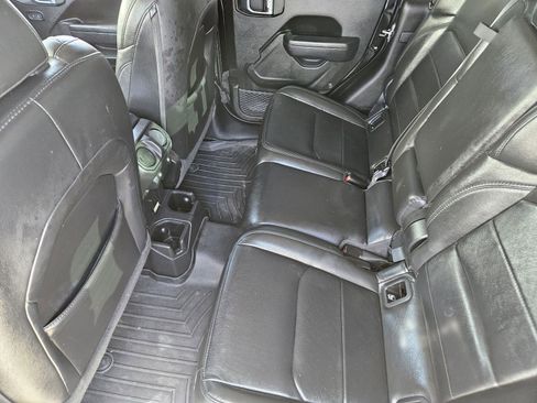 Used 2022 Jeep Gladiator Sport image 31