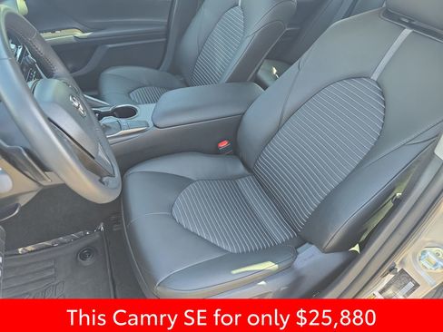 Used 2024 Toyota Camry SE image 20