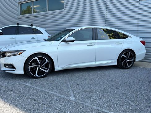 Used 2019 Honda Accord Sport image 6