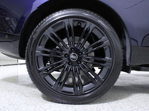 Used 2023 Land Rover Range Rover Long Wheelbase SE image 8