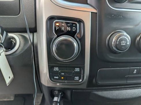 Used 2017 RAM 1500 Classic SLT image 4