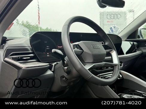 Used 2025 Audi Q5 Premium AWD/4WD image 28