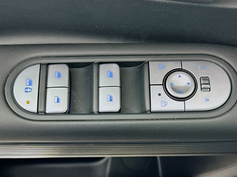 Used 2024 Hyundai Ioniq 5 SEL image 15