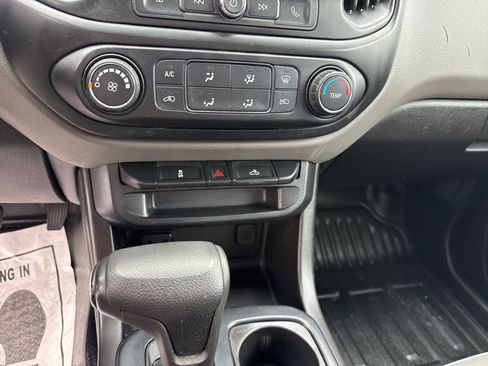 Used 2019 Chevrolet Colorado W/T w/ WT Convenience Package RWD image 15