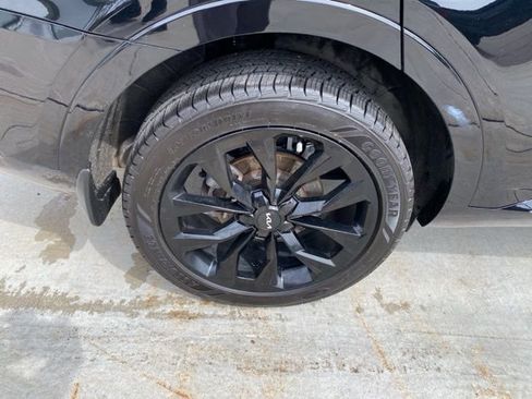 Used 2022 Kia Sorento EX AWD/4WD image 16