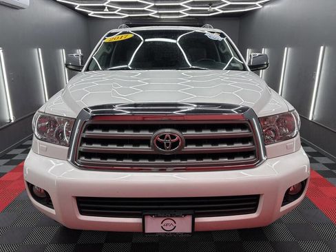 Used 2017 Toyota Sequoia Limited image 2