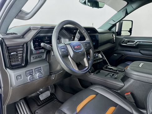 Used 2024 GMC Sierra 2500 AT4 w/ AT4 Premium Plus Package AWD/4WD image 9