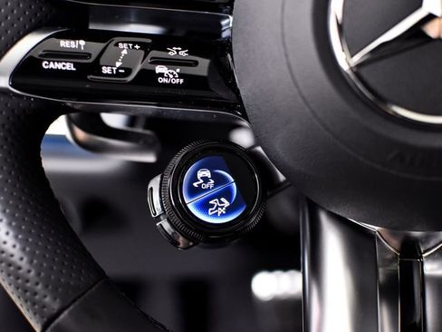 Certified 2025 Mercedes-Benz E 53 AMG e 4MATIC Sedan image 32