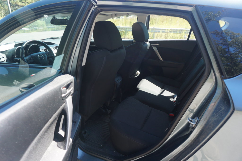 Used 2012 MAZDA MAZDA3 s Touring FWD image 13