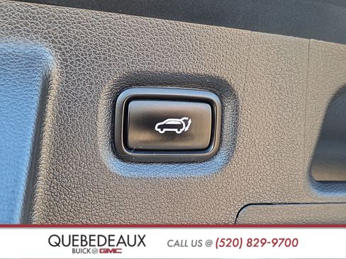 Used 2022 Hyundai Santa Fe SEL w/ Convenience + Premium Package FWD image 8