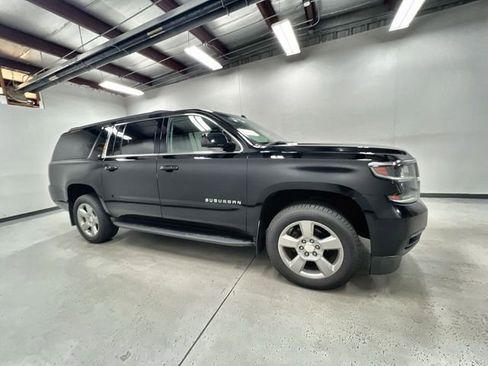 Used 2018 Chevrolet Suburban LT AWD/4WD image 9