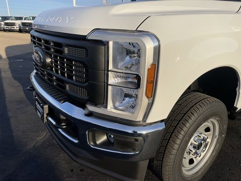 New 2026 Ford F350 XL w/ XL Chrome Package image 35