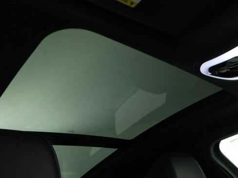 Certified 2026 Porsche Macan AWD/4WD image 25