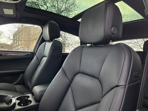 New 2026 Porsche Macan S image 21