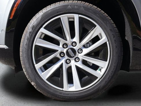 New 2026 Cadillac Vistiq Luxury image 9