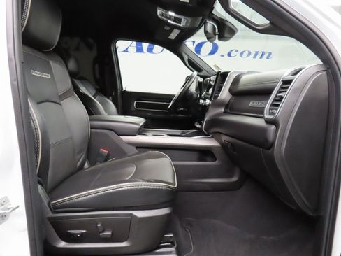 Used 2022 RAM 2500 Laramie w/ Night Edition image 26