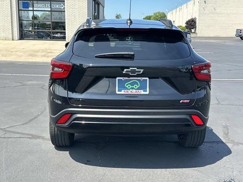 Used 2024 Chevrolet Trax RS w/ Driver Confidence Package FWD image 6