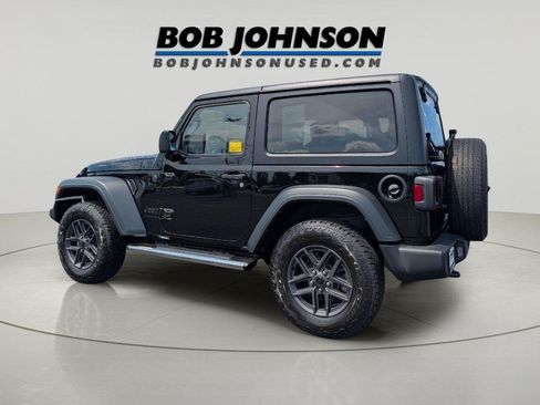 Used 2024 Jeep Wrangler Sport AWD/4WD image 4