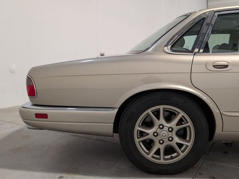 Used 1996 Jaguar XJ6 RWD image 35