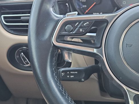 Certified 2021 Porsche Macan S image 23